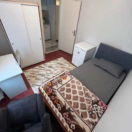 Homestay Kadikoy Yeldegirmeni Rahat *